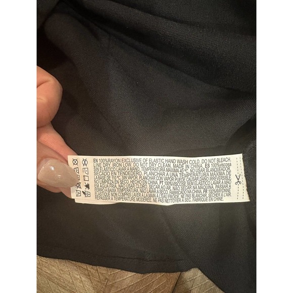 NWT Forever 21 Dress Womens Black Deep V-Neck Long Sleeve Cutout Tie Back Size L - Picture 10 of 16